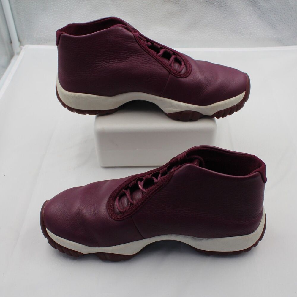 Nike Air Jordan Future Bordeaux Women's Size 8 Purple Leather Sneakers AR0726-60